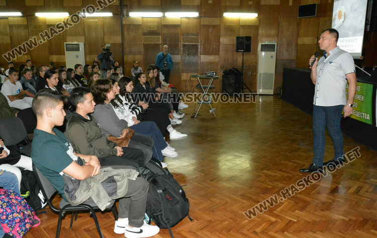 Психиатър: Огромен брой деца отключват тежки психиатрични усложнения заради наркотици