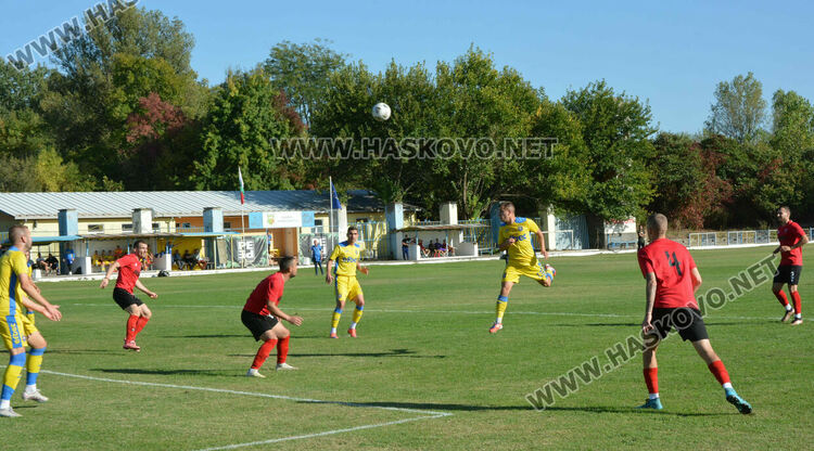 „Димитровград“ и „Саяна Хасково“ с убедителни победи 