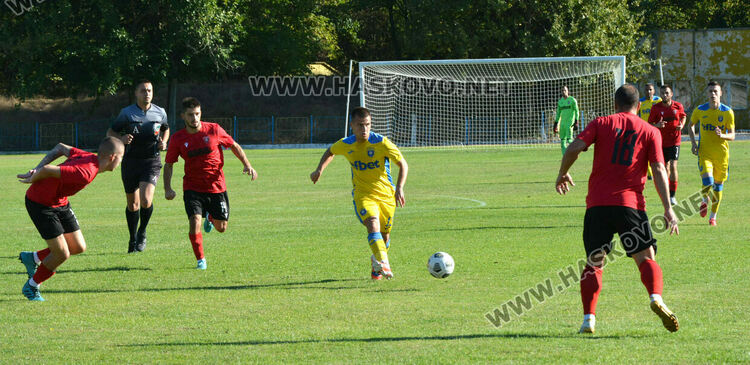 „Димитровград“ и „Саяна Хасково“ с убедителни победи 