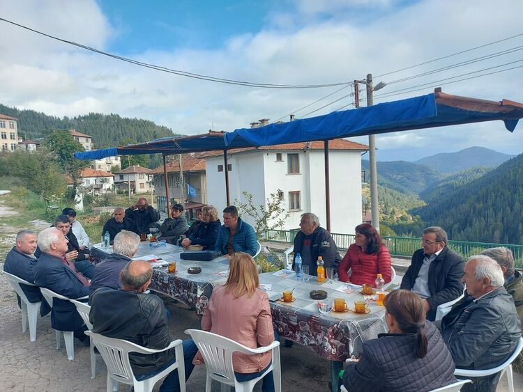 Иван Френкев: "Ние сме родопчани, социално ангажирани и работим нашите деца да се върнат"