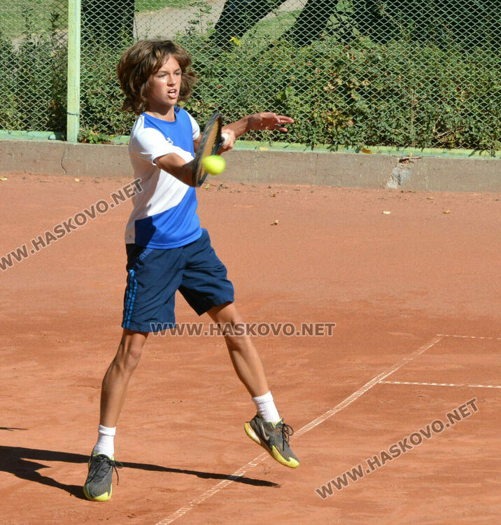 Кристиян Стефанов и Рая Маркова триумфираха на тенис турнир в Хасково