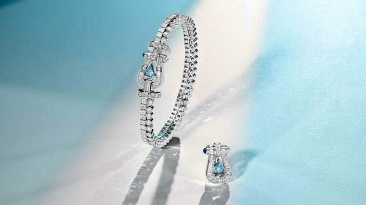 LVMH започна да предлага бижута с изкуствени диаманти в необичаен син оттенък