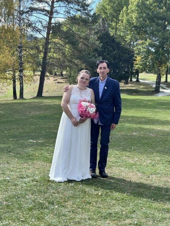 Поетесата Екатерина Глухова каза "да" на избранника си - зографът Никола Беевски