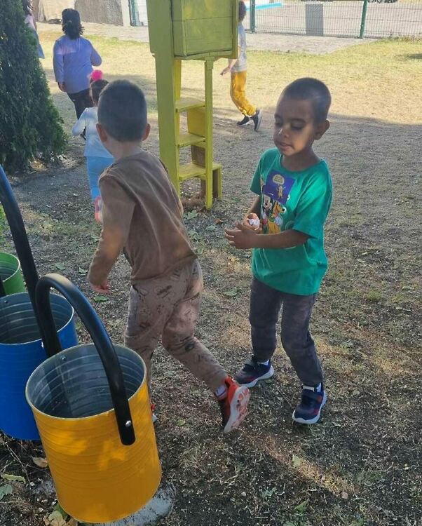 Децата от училище „Паисий“ в Хасково и от с.Стамболийски събират ненужните бутилки в Шишеяди