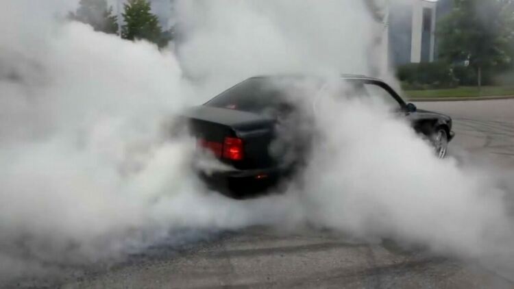 22-годишен дрифтаджия остана без шофьорска книжка, ще плаща и три хиляди лева глоба