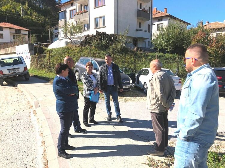 Захари Сираков даде разяснения за строително-ремонтни дейности по републиканската пътна инфраструктура 