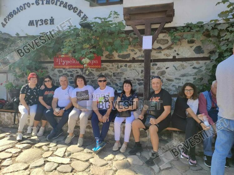 Десетки хора от цялата страна се веселиха в Златоград с балканска скара и музика /галерия/