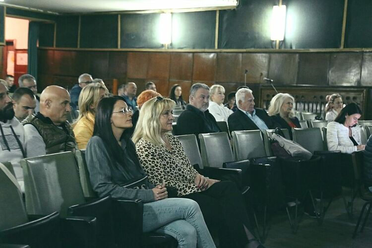 Възможностите за устойчив и приключенски туризъм в Смолянски регион и възможности в НАТУРА 2000 обсъждаха експерти на дискусия по инициатива на „Новото време“ -КРОС