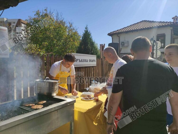 Десетки хора от цялата страна се веселиха в Златоград с балканска скара и музика /галерия/