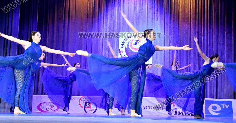 600 таланти се включиха в Арт фестивал „Фантазия“ в Хасково