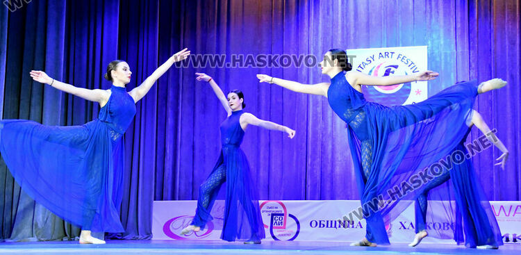 600 таланти се включиха в Арт фестивал „Фантазия“ в Хасково