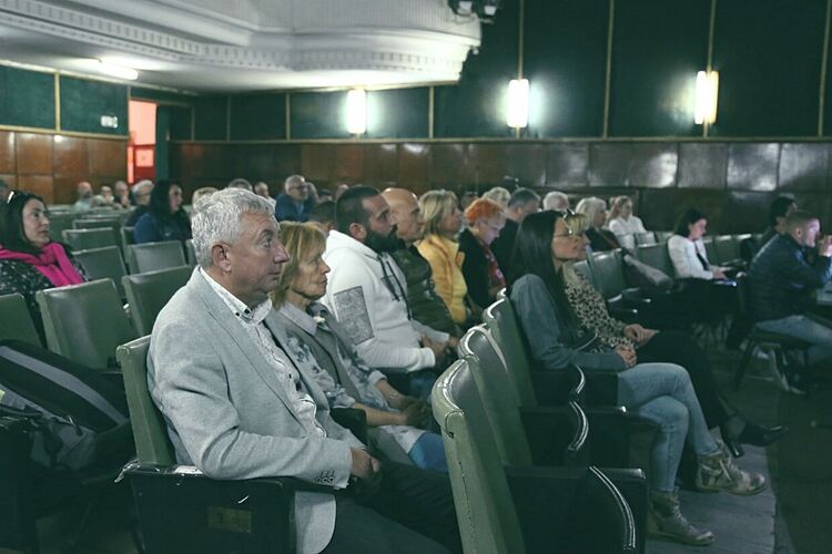 Възможностите за устойчив и приключенски туризъм в Смолянски регион и възможности в НАТУРА 2000 обсъждаха експерти на дискусия по инициатива на „Новото време“ -КРОС