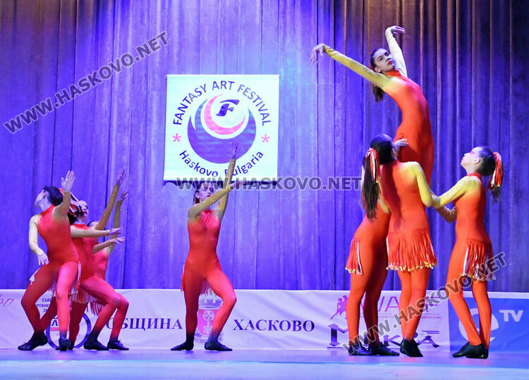 600 таланти се включиха в Арт фестивал „Фантазия“ в Хасково