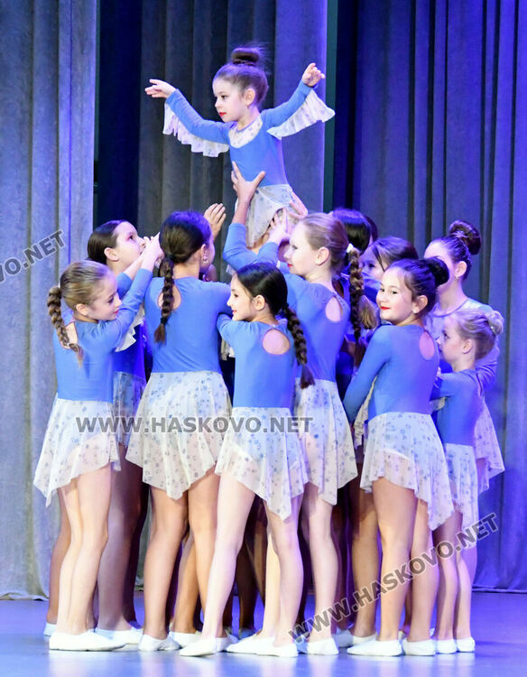 600 таланти се включиха в Арт фестивал „Фантазия“ в Хасково