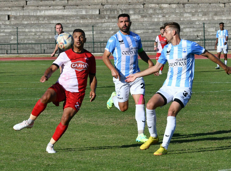 Десетима от „Созопол“ препънаха „Саяна Хасково“