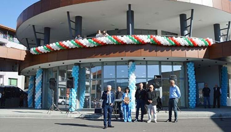 Откриха новата автогара в Черноочене