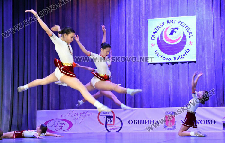 600 таланти се включиха в Арт фестивал „Фантазия“ в Хасково