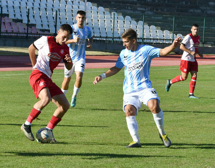 Десетима от „Созопол“ препънаха „Саяна Хасково“