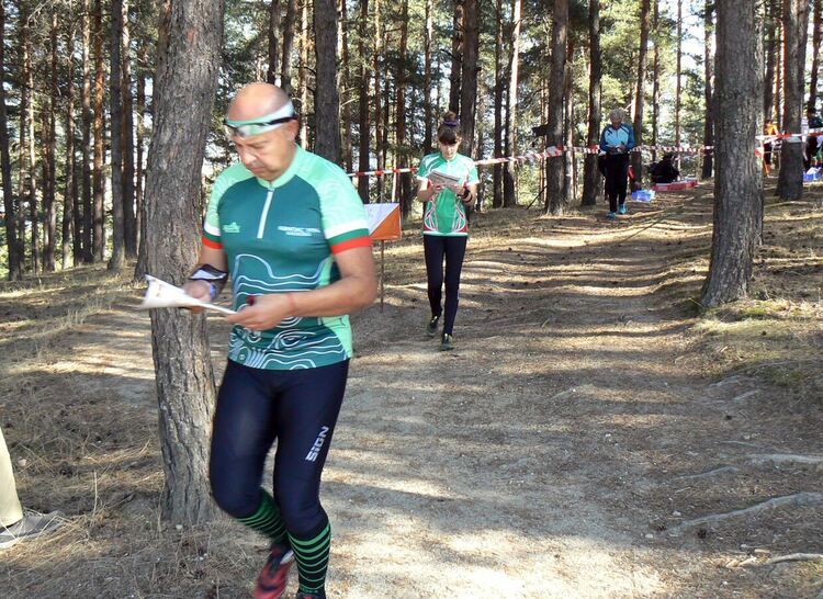 "Компас 1994" с достойно представяне на Нощния индивидуален шампионат по спортно ориентиране