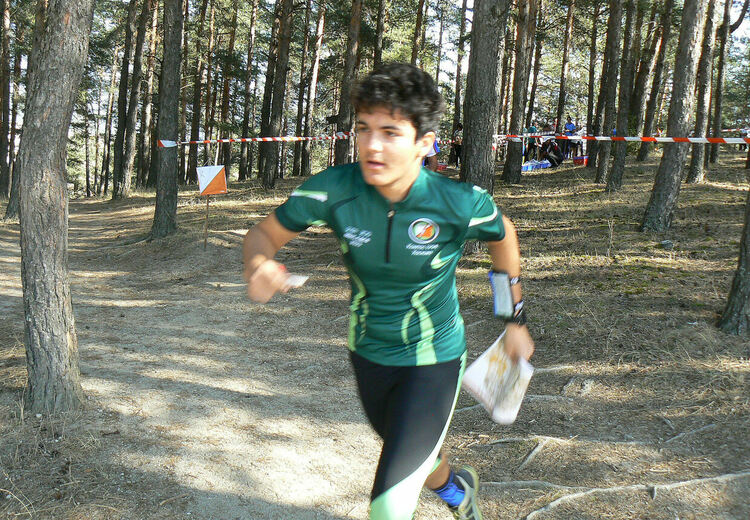 "Компас 1994" с достойно представяне на Нощния индивидуален шампионат по спортно ориентиране