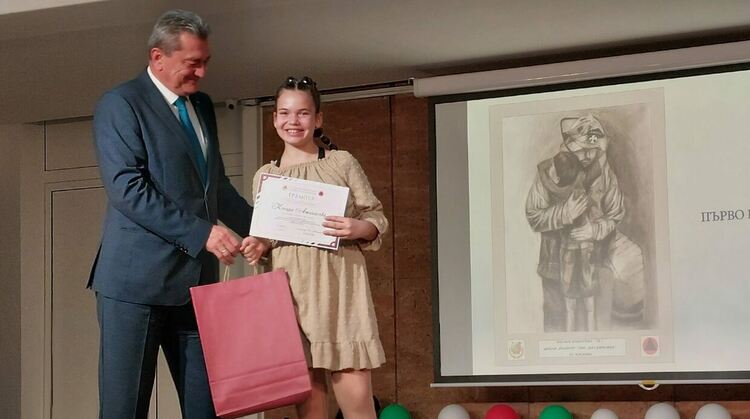 5 награди за млади художници от Хасковско на конкурса „С очите си видях бедата“ 