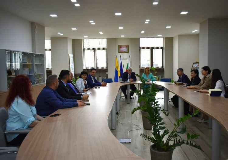 Делегация от Китай посети община Асеновград 