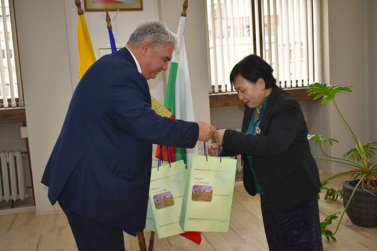 Делегация от Китай посети община Асеновград 