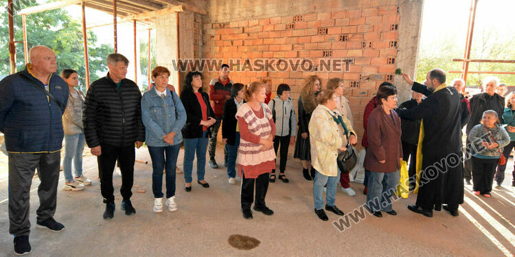 Водосвет на празника на свети Йоан Рилски в храма в кв. „Орфей“