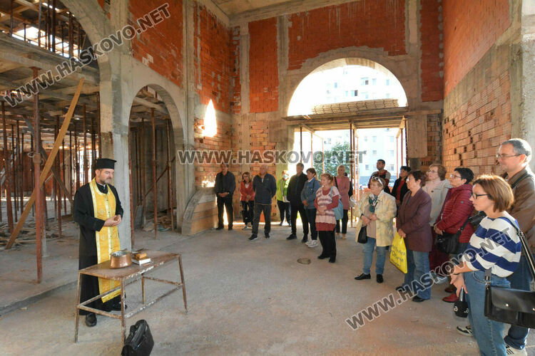 Водосвет на празника на свети Йоан Рилски в храма в кв. „Орфей“