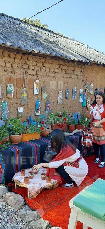 Истински урок по родолюбие бе поредната дейност  по проект „Пазители на традициите“