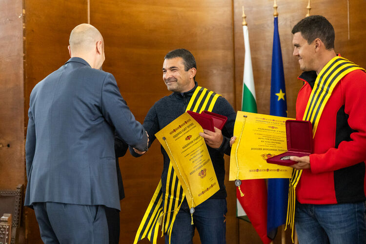 Милко Михалков и Веселин Георгиев бяха удостоени със званието почетен гражданин на Перник