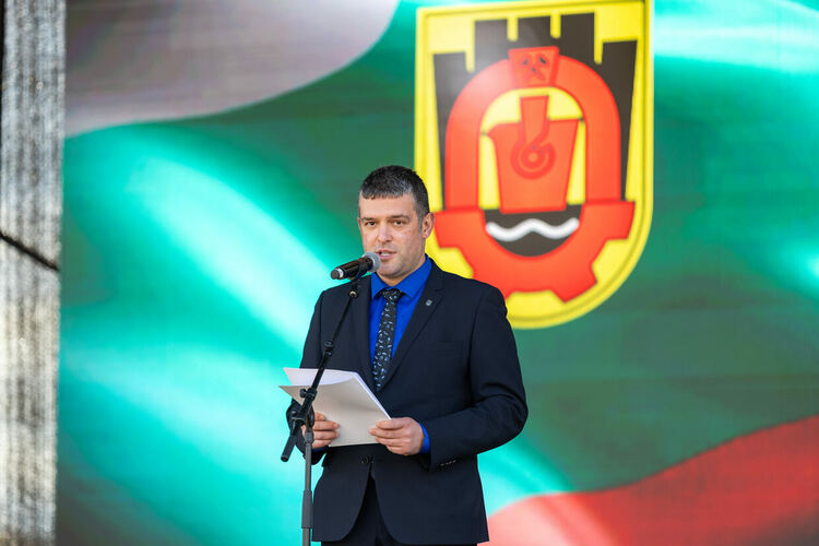 Перник е град, доказвал своя горд дух, сила и характер неведнъж, каза в словото си за празника на града заместник-кметът Стефан Кръстев