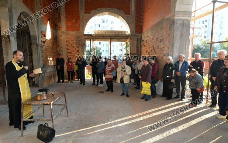 Водосвет на празника на свети Йоан Рилски в храма в кв. „Орфей“
