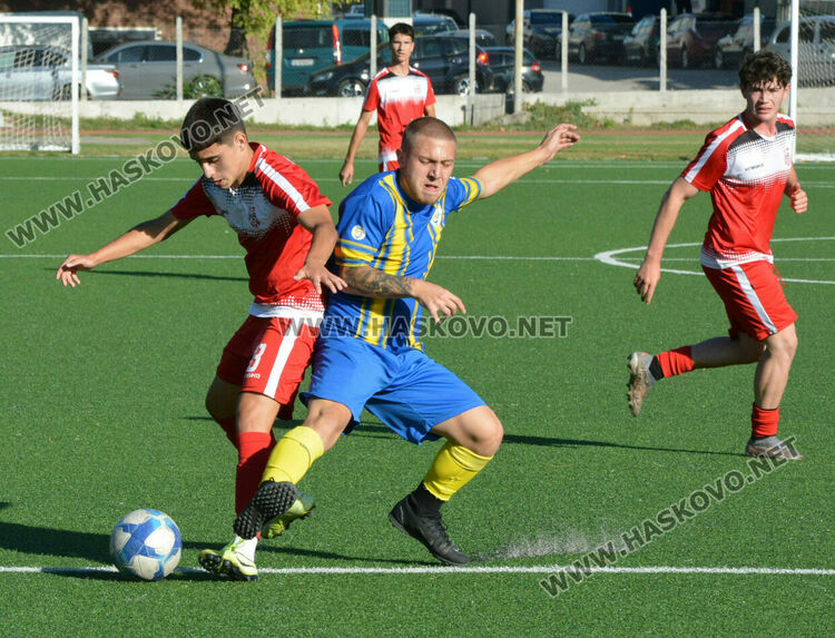Юношите на "Хасково 2022" нанесоха съкрушителна загуба на "Крумовград"