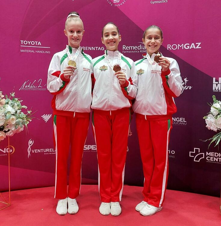 Седем медала за "Мега спорт" на Балканските игри по аеробика в Румъния