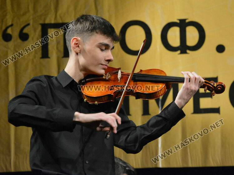 Започна 48-ото издание на Музикални дни "Проф. Недялка Симеонова" с Международен конкурс за млади цигулари