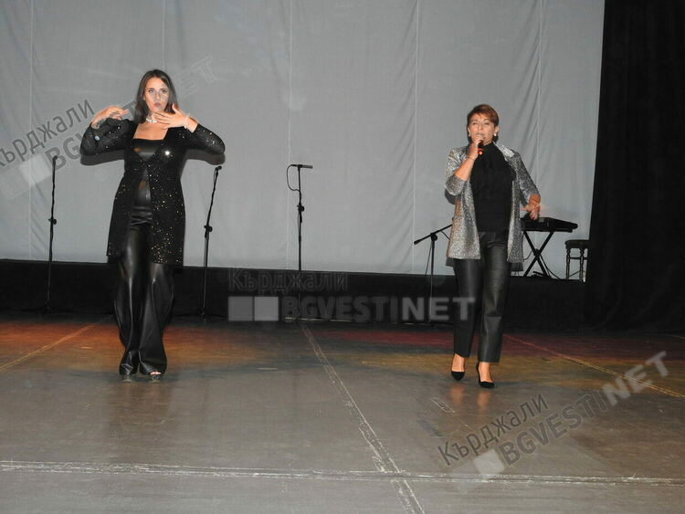 Домът на културата зарадва кърджалийци с празничен концерт за Деня на Кърджали