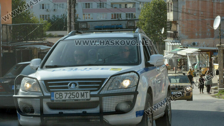 Полицията проверява за изборна търговия и незаконна миграция