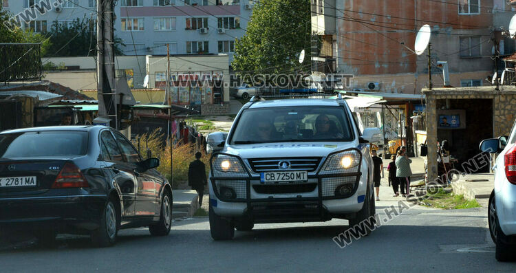 Полицията проверява за изборна търговия и незаконна миграция