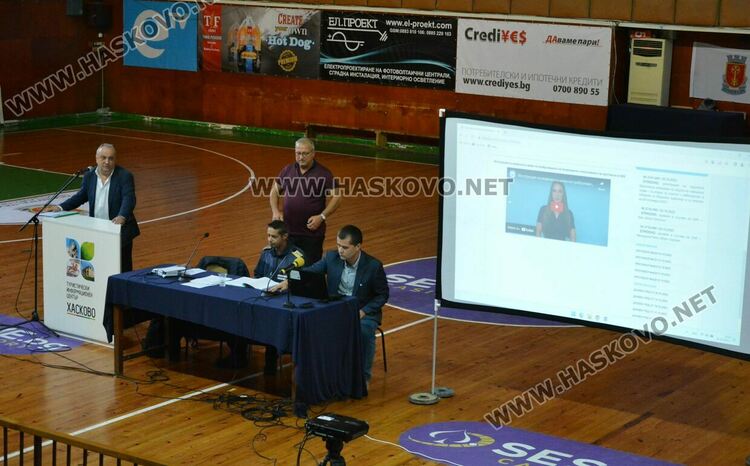 Членовете на СИК в Хасково на обучение за вота идната неделя