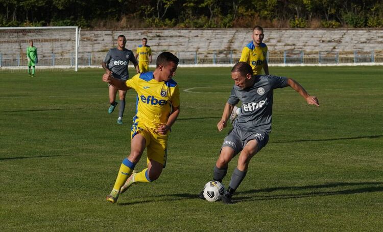 „Димитровград“ и „Саяна Хасково“ с победи в първенството