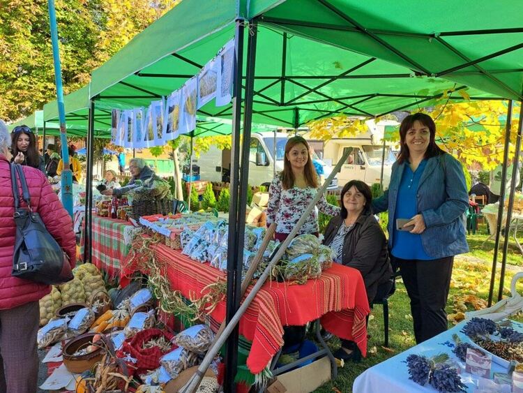 13 казана със смилянски  фасул ще бъдат изядени днес на празника в Смилян