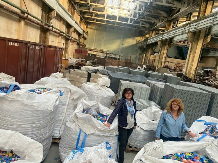 ГЕРБ в Кърджали събра и предаде 2,5 тона капачки за инициативата „Капачки за бъдеще” 