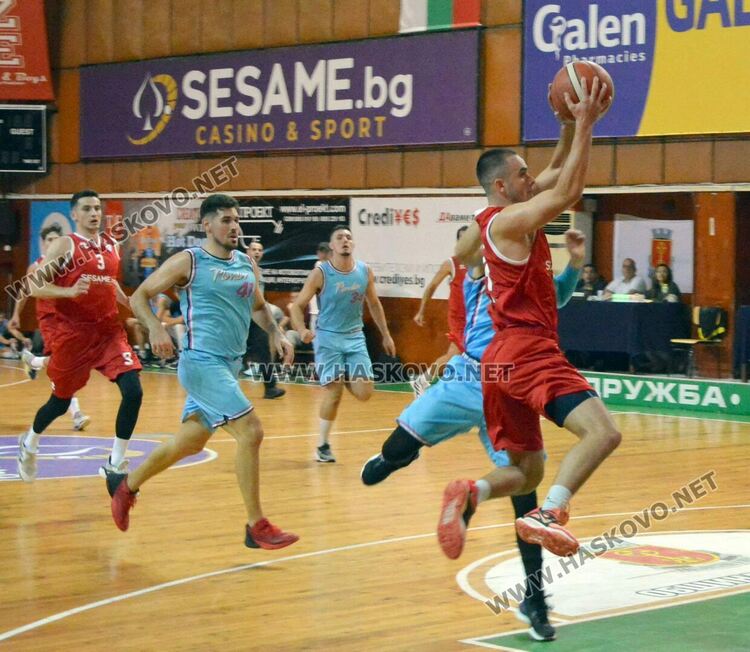 3 от 3 за баскетболния „Хасково“ 
