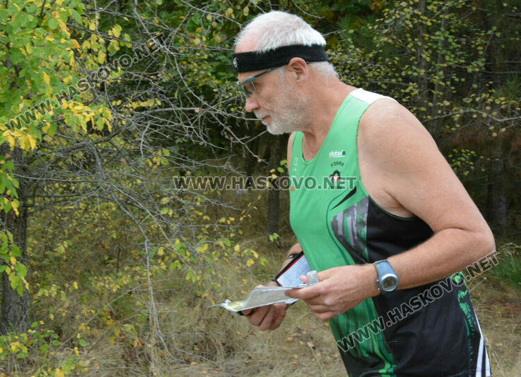 190 състезатели по спортно ориентиране на старта край яз. Сивата вода за "Приз Хасково"