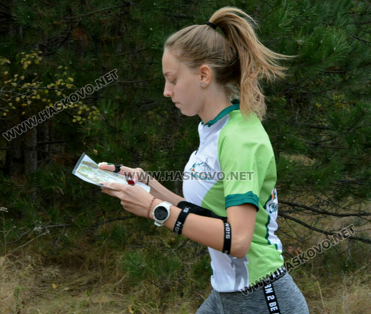 190 състезатели по спортно ориентиране на старта край яз. Сивата вода за "Приз Хасково"