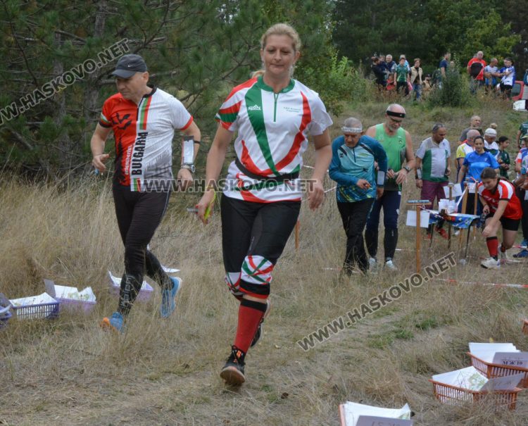 190 състезатели по спортно ориентиране на старта край яз. Сивата вода за "Приз Хасково"