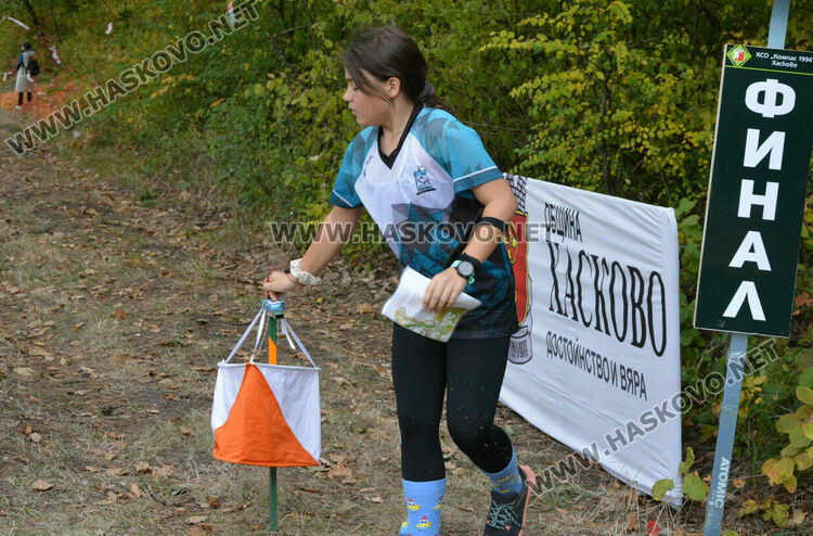 190 състезатели по спортно ориентиране на старта край яз. Сивата вода за "Приз Хасково"