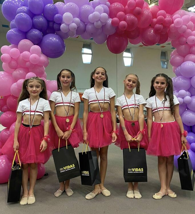 Пет медала за гимнастичките от „Аида“ на Държавното по масов спорт