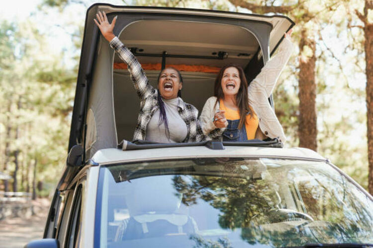 Топлата есен продължава